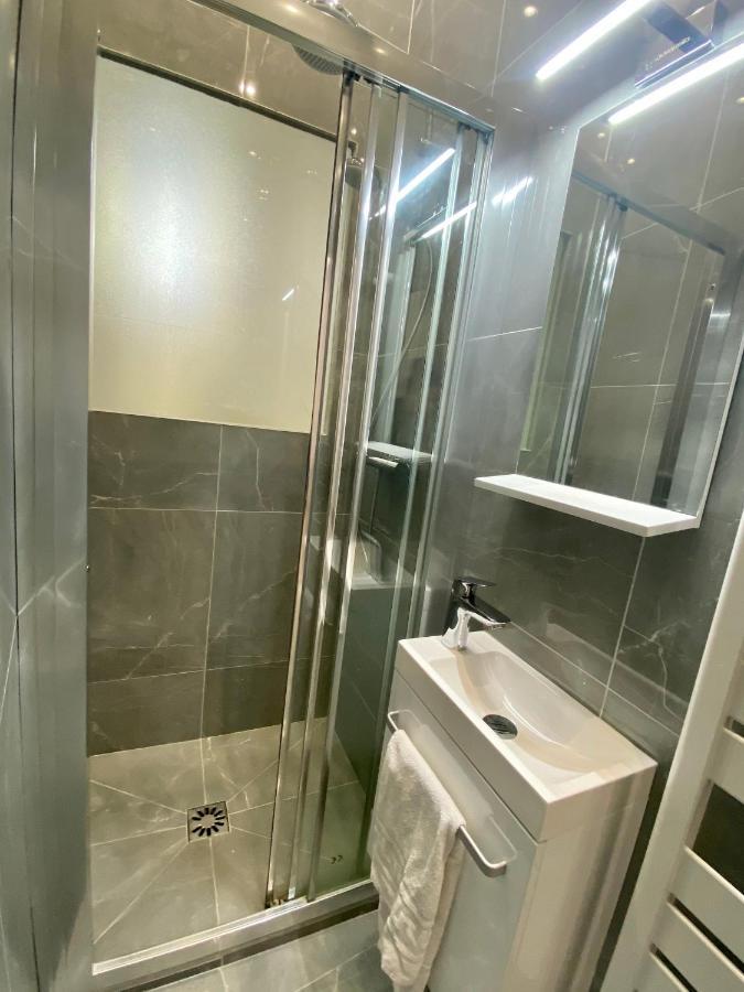 Appartement Republique Parijs Buitenkant foto